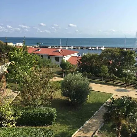 Private Deluxe In Complex Diamond דירה